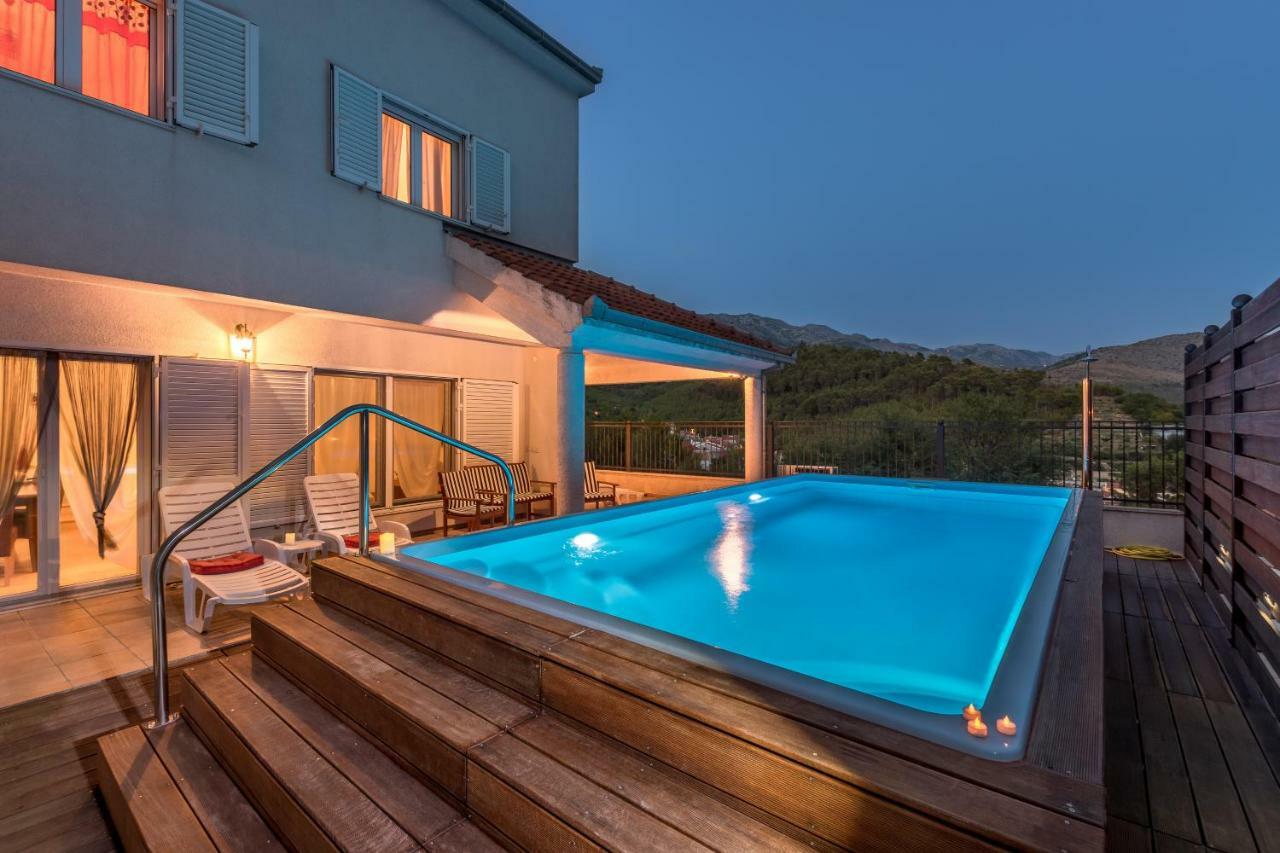 Holiday Home Harmony Zrnovnica Екстер'єр фото