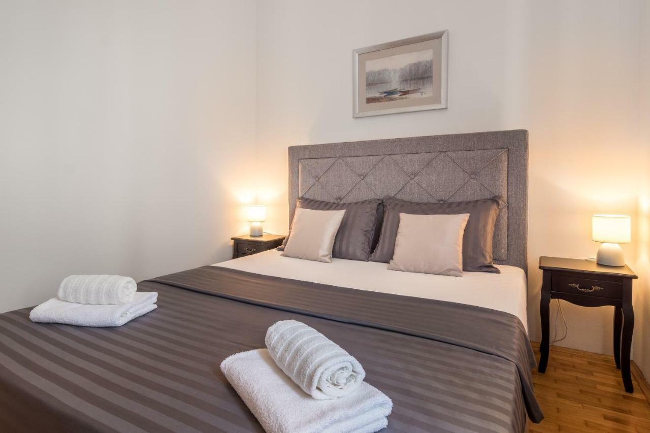 Holiday Home Harmony Zrnovnica Екстер'єр фото